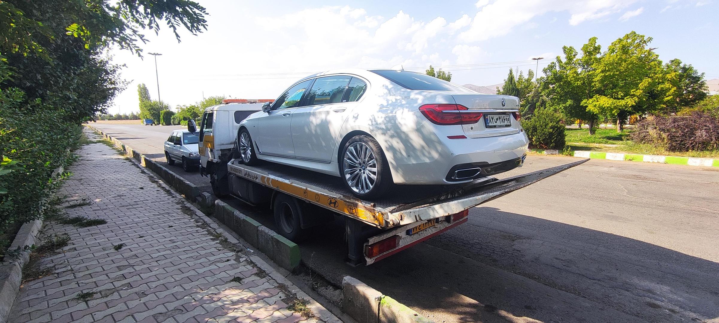 حمل خودرو تصادفی با کفی خودروبر در تهران | ایمنی و نکات ضروری